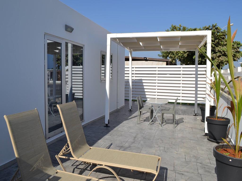 Makronissos Beach Studio أيا نابا المظهر الخارجي الصورة
